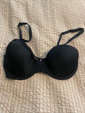 LAST CHANCE! 
Bali Black Women's T-Shirt Bra - Classic Support NWOT Size 34C